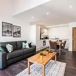 Central Aparthotel By Ustay